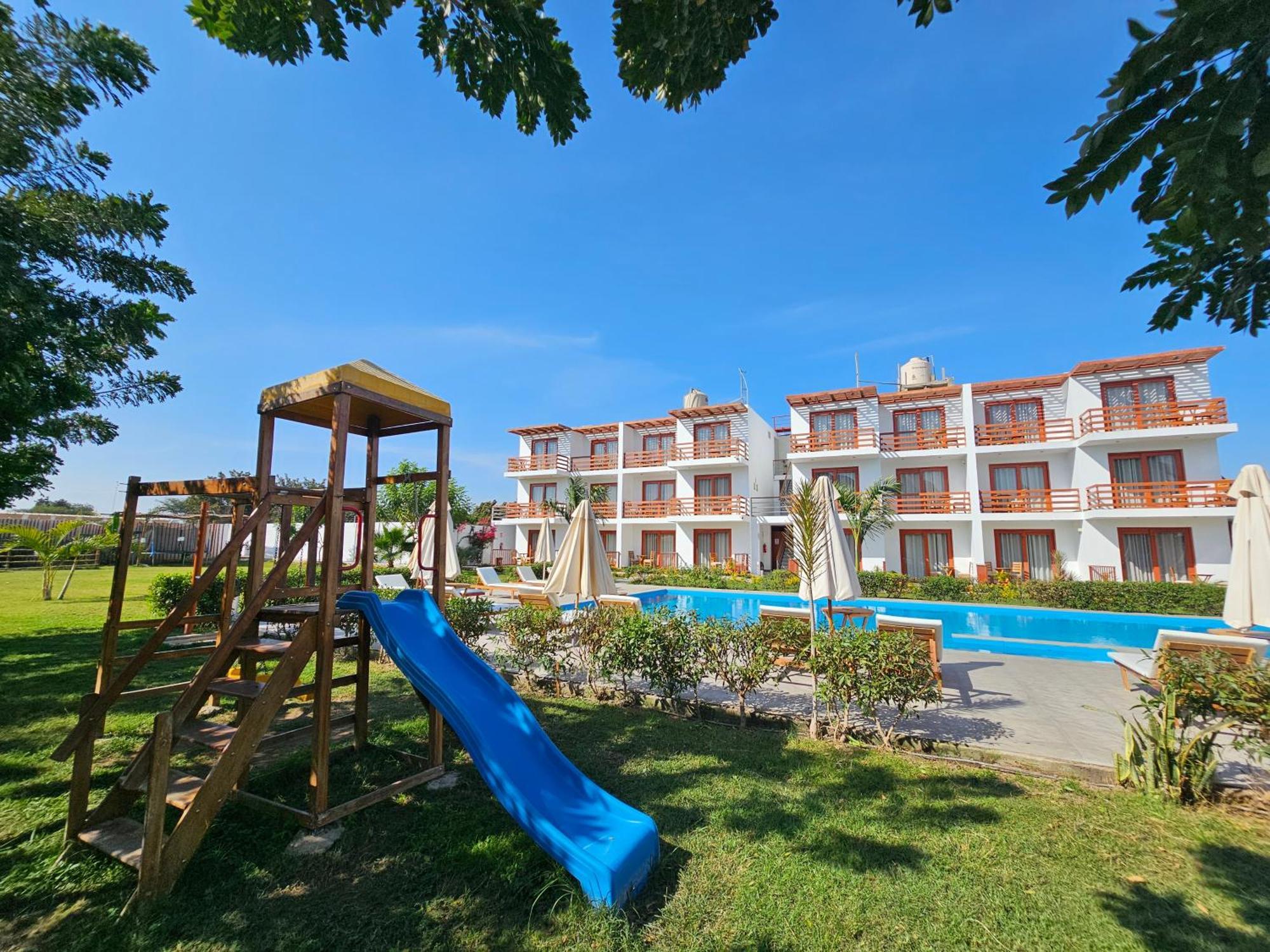 Hotel La Colina Cerro Prieto エクステリア 写真