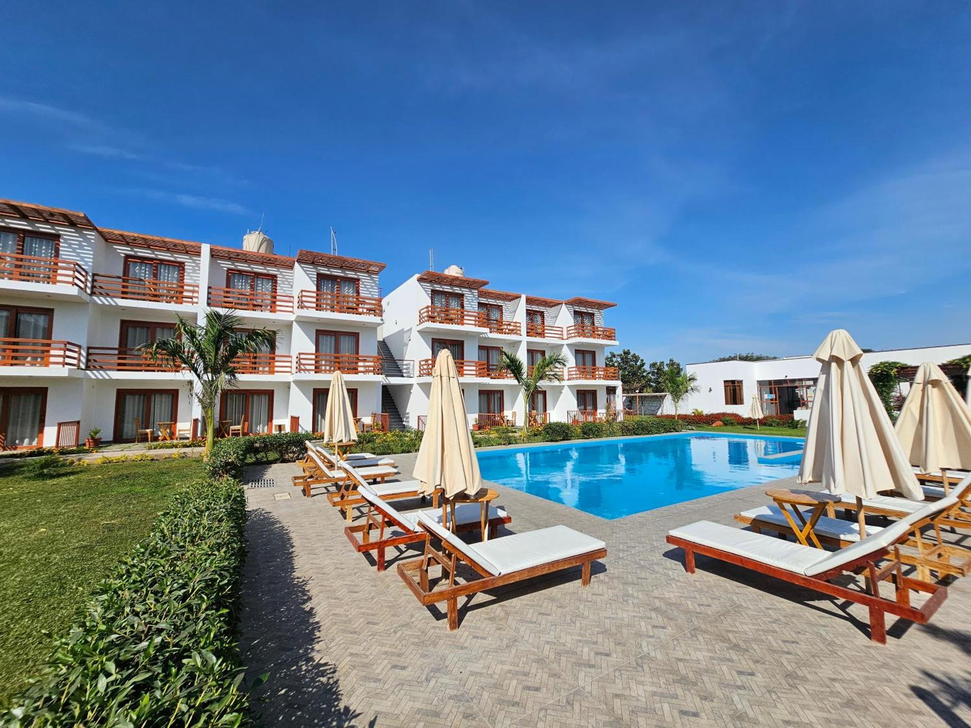 Hotel La Colina Cerro Prieto エクステリア 写真